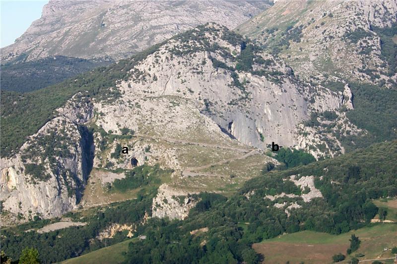 Monte Pando (Cantabria), sito archeologico delle grotte Myron e El Horno                      (credit: Manuel R. Gonzàlez Morales) 