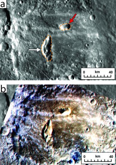 Due condotti vulcanici all’interno di un cratere di Mercurio. L’immagine sotto, in falsi colori, mostra i depositi piroclastici in marrone.