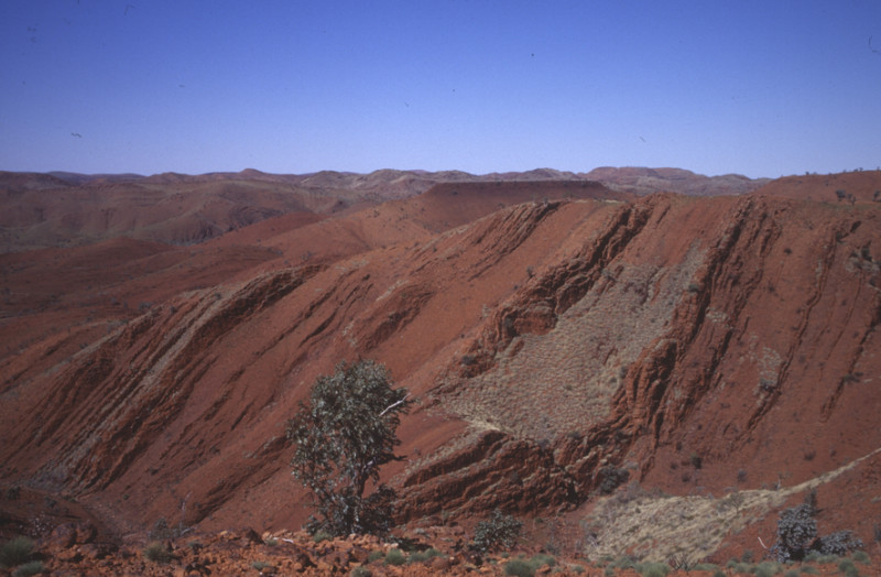  Formazioni di rocce sedimentarie di 3,2 miliardi di anni fa nel nord-ovest dell’Australia, da cui sono state rilevate prove chimiche di fissazione dell’azoto (credit: R. Buick / UW)